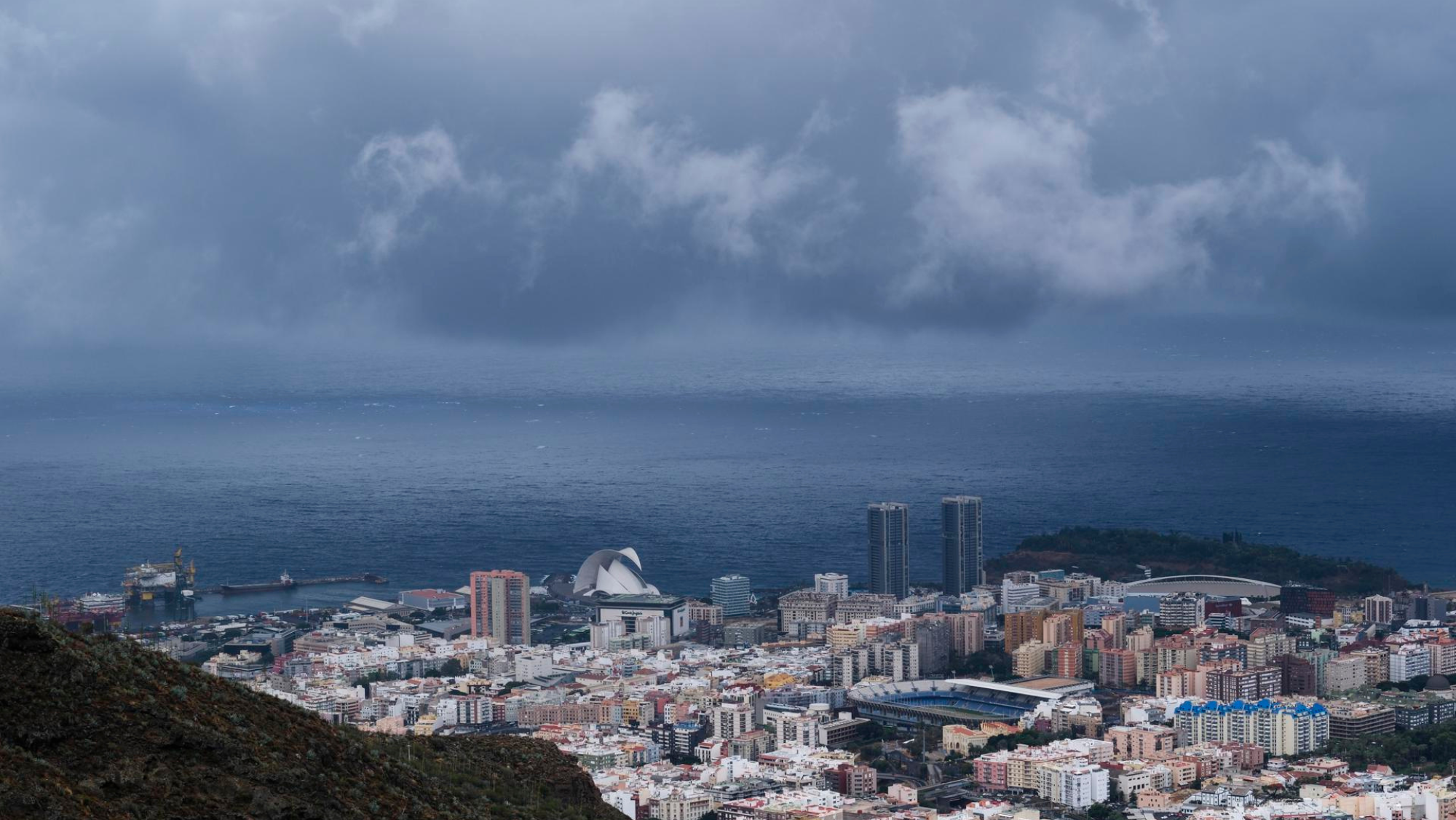 La borrasca 'Óscar' en Tenerife / EFE - ALBERTO VALDÉS