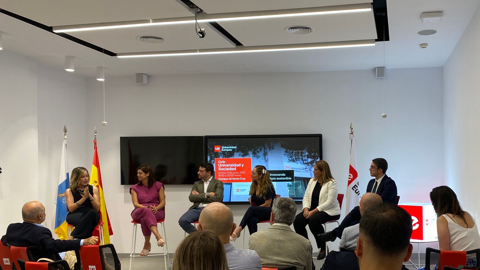 Mesa redonda en la Universidad Europea de Canarias con Yinet Moleiro, directora de Personas en Cofarte, ./ CEDIDA Mesa redonda en la Universidad Europea de Canarias con Yinet Moleiro, directora de Personas en Cofarte, ./ CEDIDA