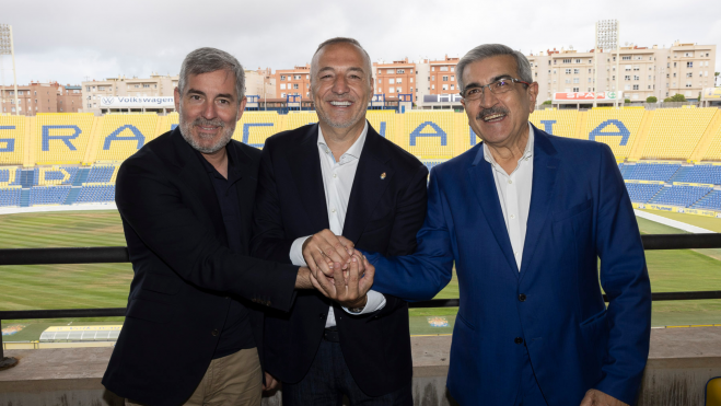 Fernando Clavijo (CC), Miguel Ángel Ramírez (centro) y Román Rodríguez / UD LAS PALMAS