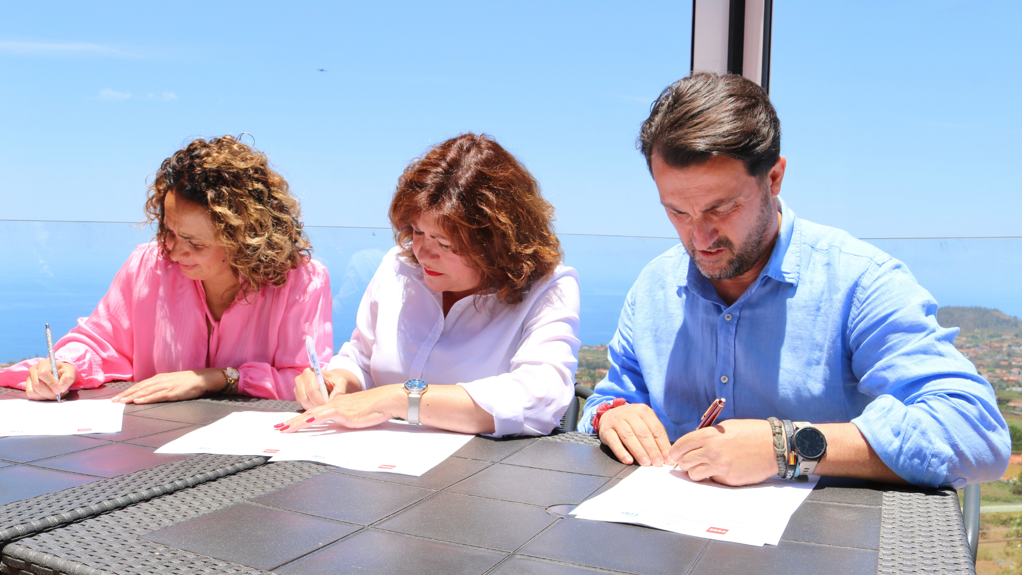 Firma del pacto en Tacoronte / CEDIDA