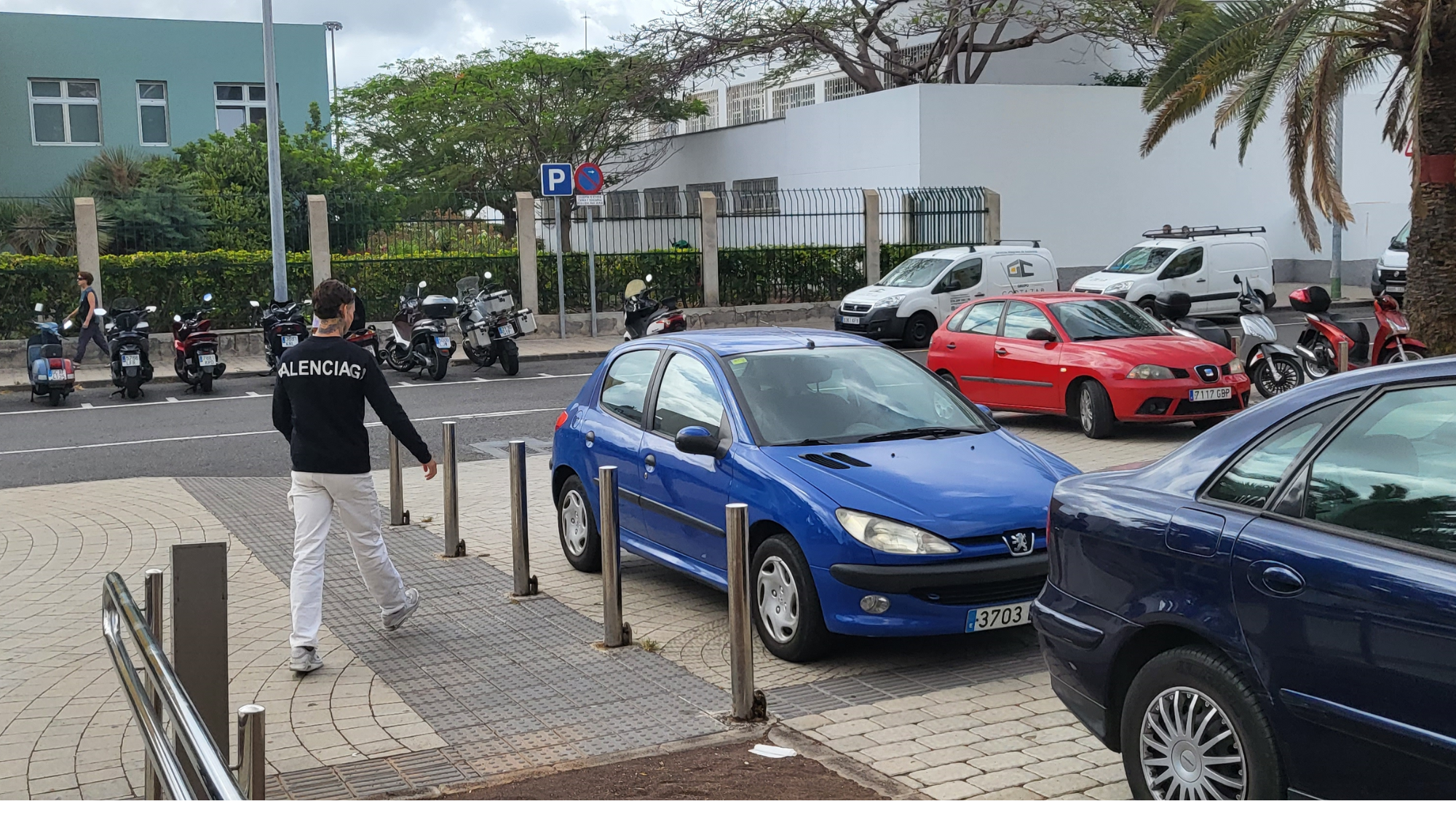 Joel, saliendo de una de sus últimas visitas a los juzgados. / ATLÁNTICO HOY