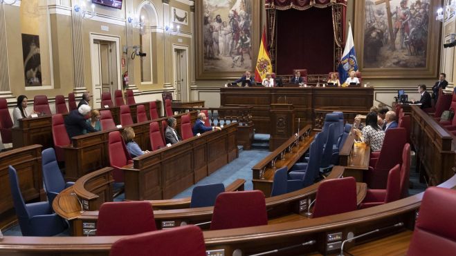 Diputación Permanente del Parlamento de Canarias. / EFE - MIGUEL BARRETO