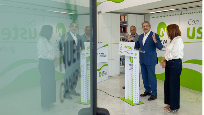 Román Rodríguez garantiza que NC es el único del bloque nacionalista que garantiza que no va a apoyar un gobierno de la derecha con la ultraderecha / EFE- QUIQUE CURBELO Román Rodríguez garantiza que NC es el único del bloque nacionalista que garantiza que no va a apoyar un gobierno de la derecha con la ultraderecha / EFE- QUIQUE CURBELO