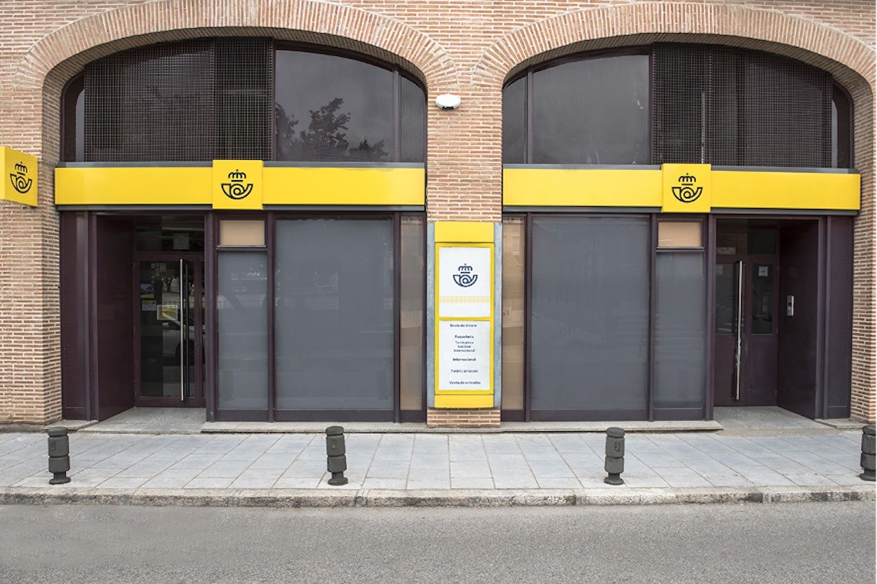 Fachada de una oficina de Correos./ CEDIDA
