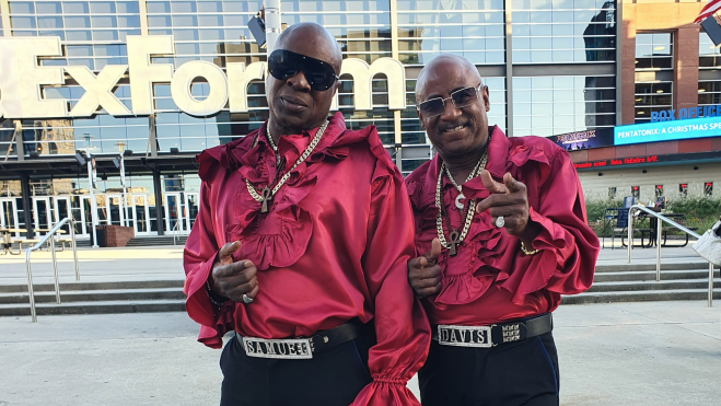 The Blues Paddlers aka Samuel y Davis / AYUNTAMIENTO SAN BARTOLOMÉ DE TIRAJANA The Blues Paddlers aka Samuel y Davis / AYUNTAMIENTO SAN BARTOLOMÉ DE TIRAJANA