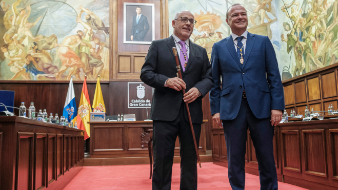 Morales y Augusto Hidalgo en la conformación del Cabildo de Gran Canaria / EFE - ÁNGEL MEDINA G.