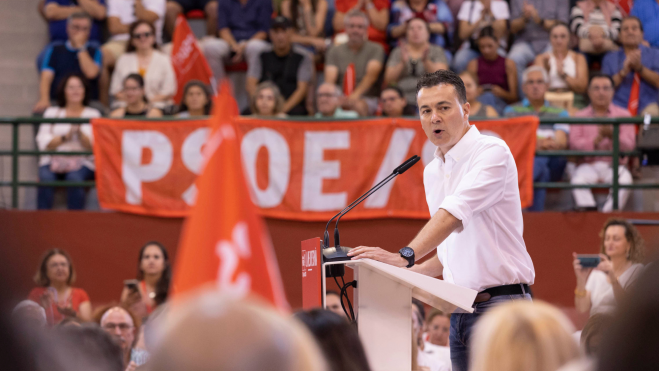 Héctor Gómez en el mitin de Tenerife / EFE - MIGUEL BARRETO