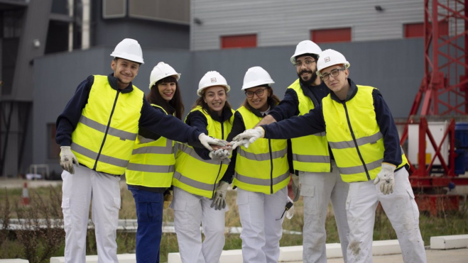 Mujeres trabajando en la construcción / EUROPA PRESS