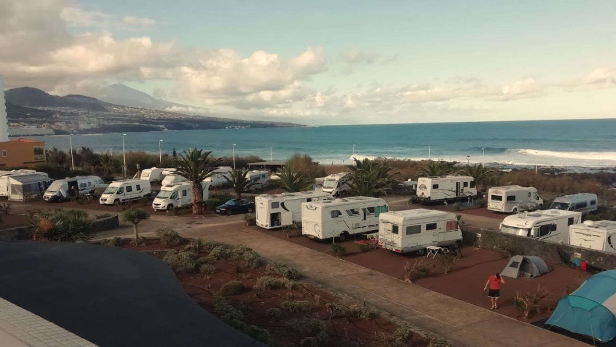 Camping para autocaravanistas de Las Furnias en Punta del Hidalgo / IMAGEN DE LA RED