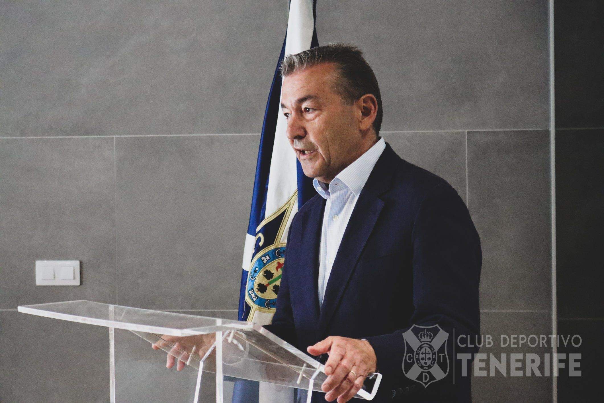 Paulino Rivero espera que con dos incorporaciones, de un defensa y un centrocampista, así como un jugador de banda, la plantilla quede confeccionada./ CD TENERIFE.