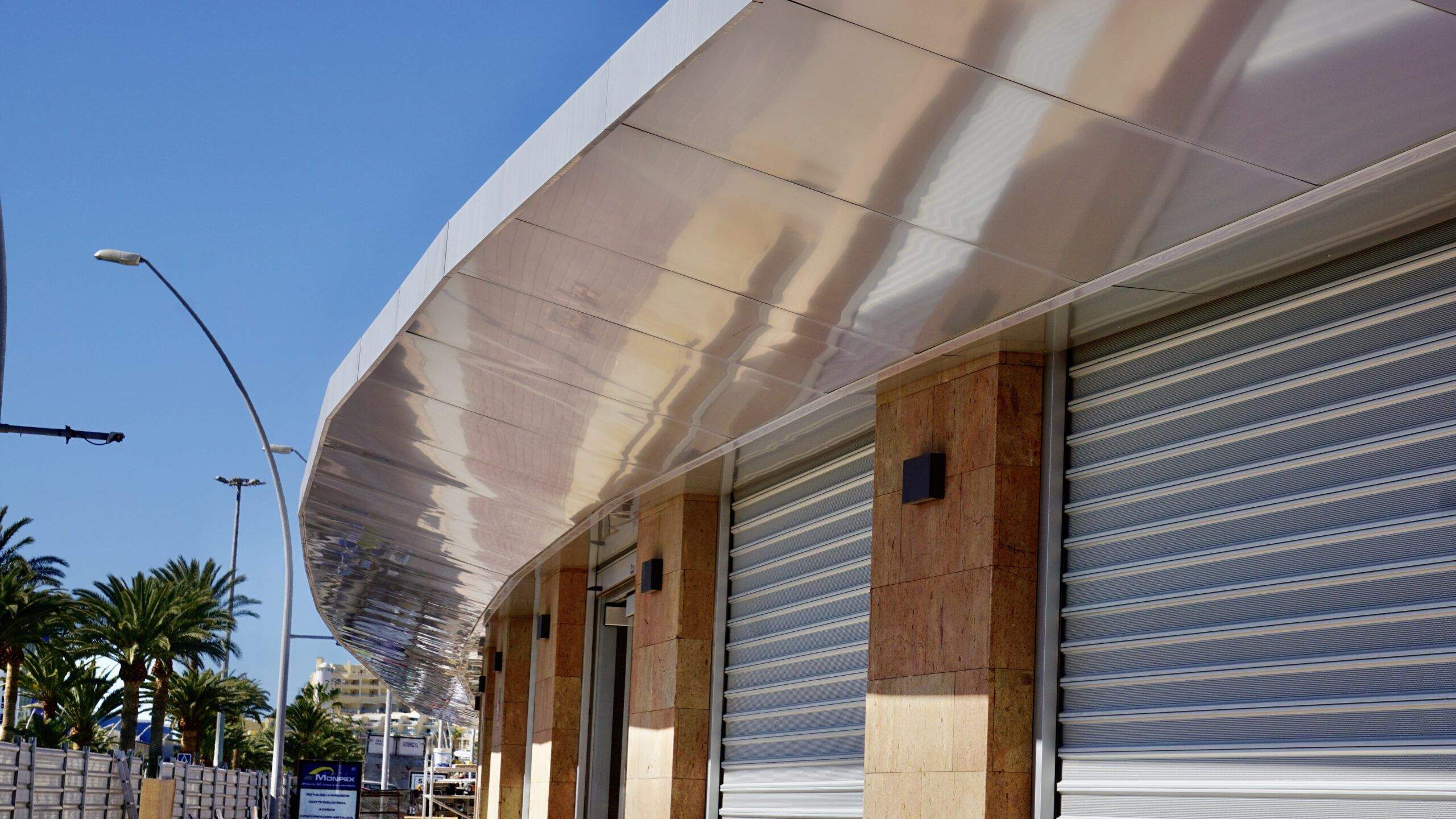 Centro comercial El Saladar, en Pájara./ DRESSLER