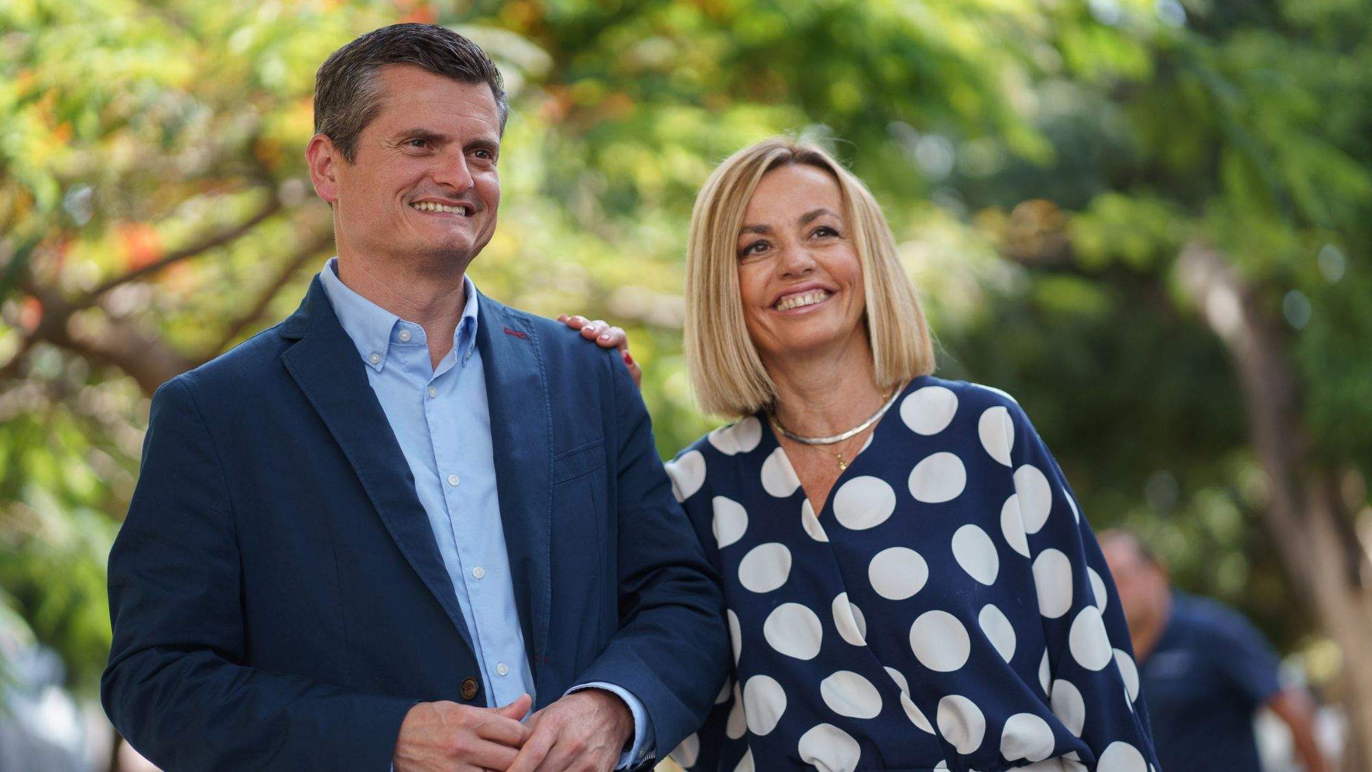 El cabeza de lista del PP al Congreso por la provincia de Santa Cruz de Tenerife, Juan Antonio Rojas, junto a la candidata al Senado por Tenerife, Ana Zurita / EFE / RAMÓN DE LA ROCHA