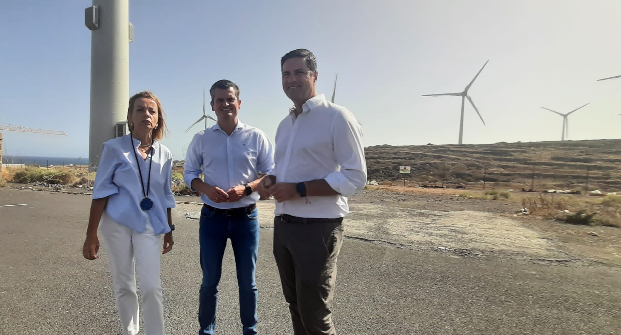 Rojas en el recorrido por el polígono industrial de Granadilla. / PARTIDO POPULAR