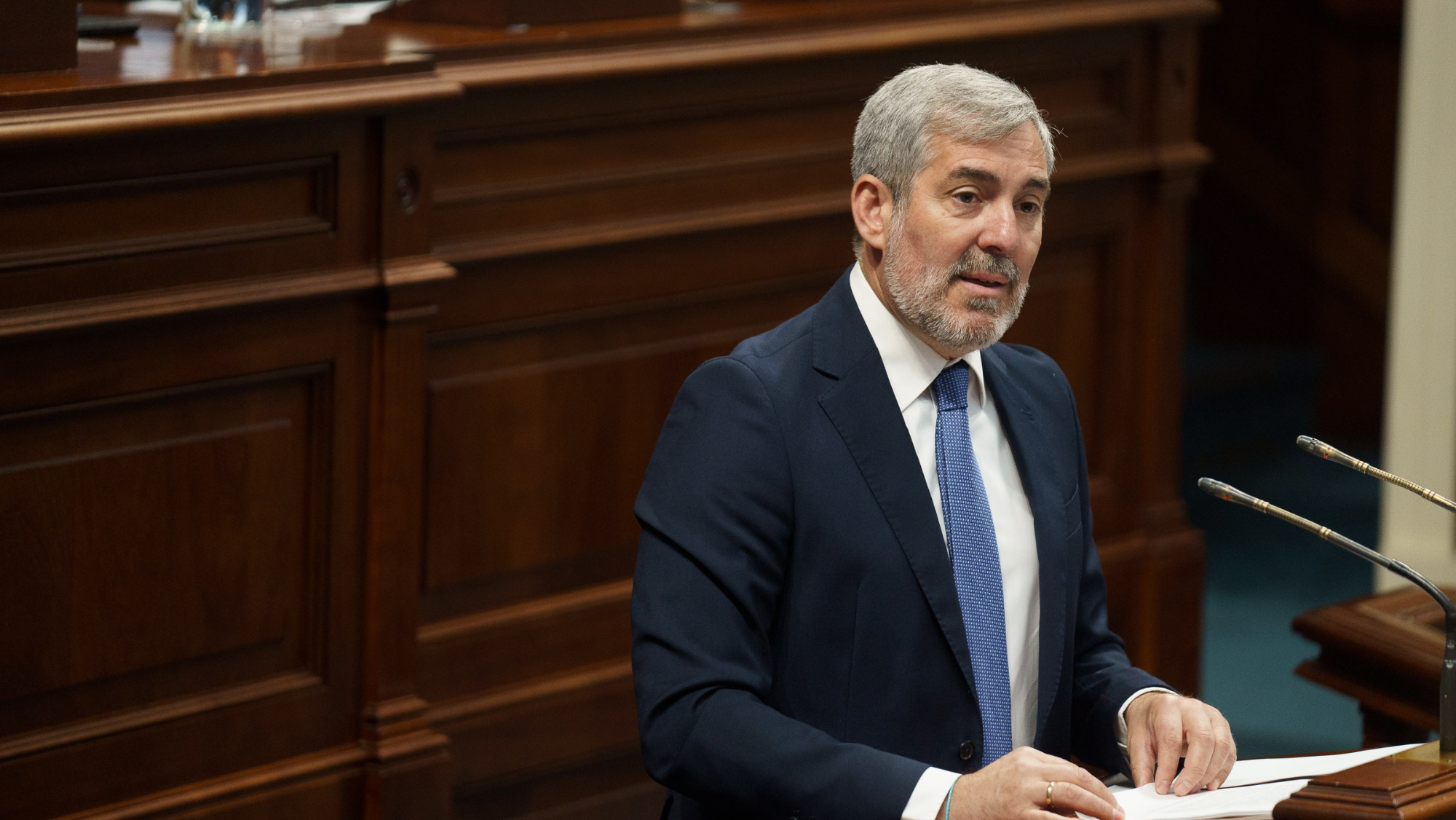 Imagen de Fernando Clavijo en el Parlamento de Canarias / RAMÓN DE LA ROCHA - EFE Imagen de Fernando Clavijo en el Parlamento de Canarias / RAMÓN DE LA ROCHA - EFE