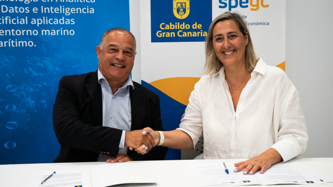 Firma del acuerdo entre SPEGC e IndesIA / IAT MARINO MARÍTIMA