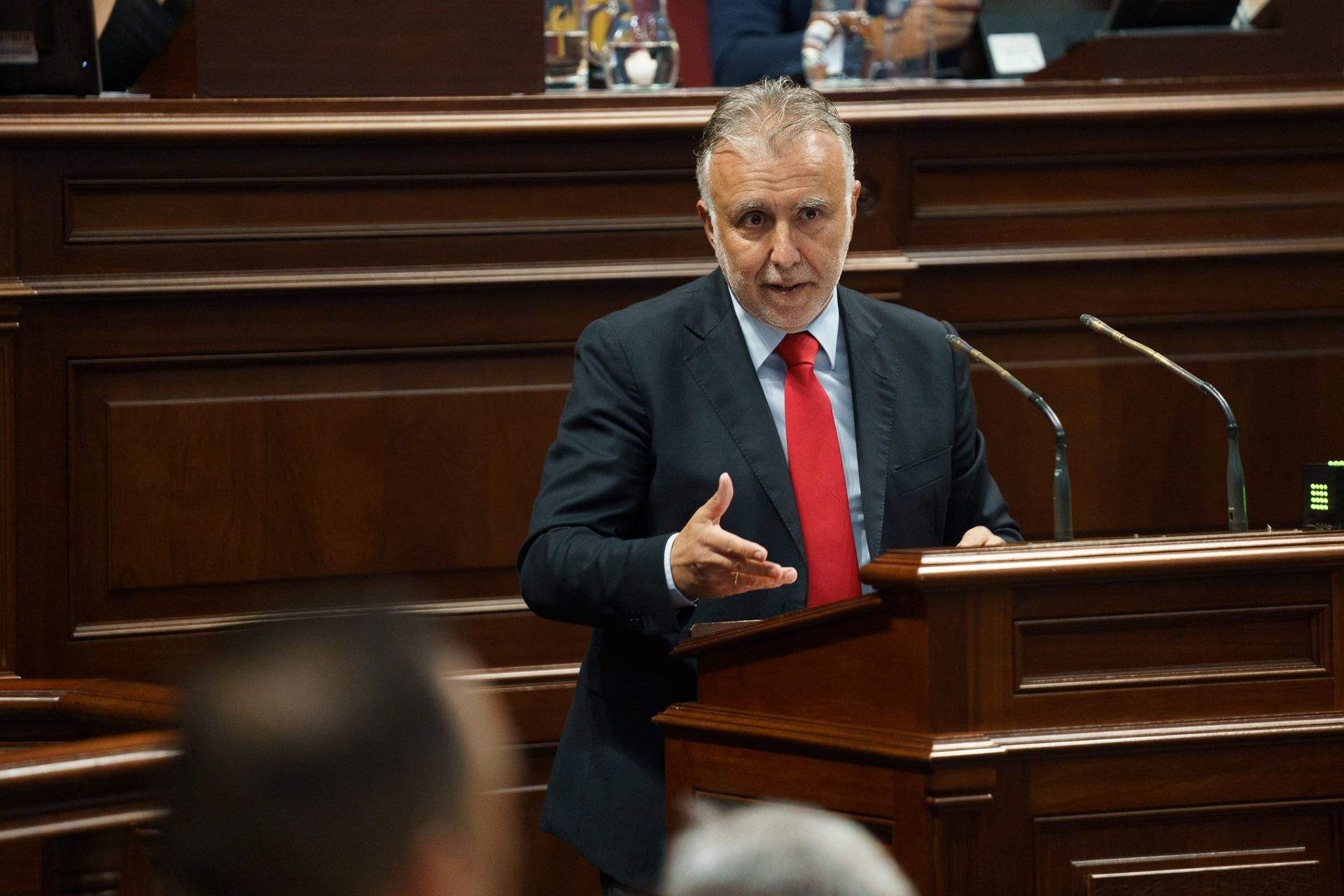  El expresidente de Canarias, Ángel Víctor Torres. / EFE - RAMÓN DE LA ROCHA