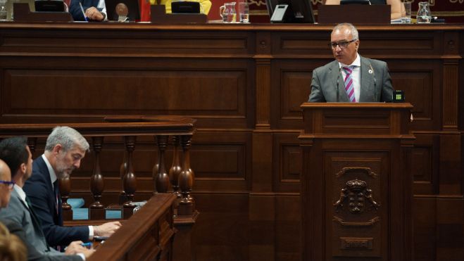 Luis Campos, durante su intervención en el debate de investidura