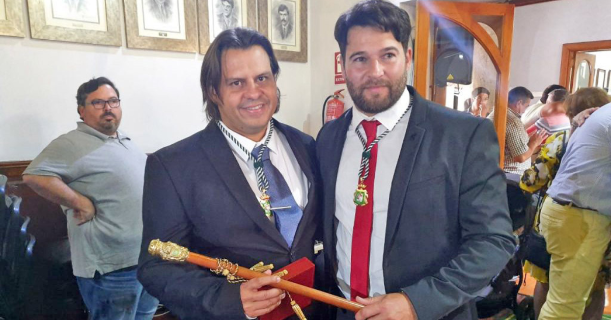 Gustavo Pérez (CC, izq.) y Airam Puerta (PSOE, der.), alcaldes de Güímar durante la última legislatura./ ARCHIVO