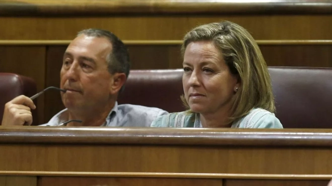 Joan Baldoví y Ana Oramas durante el debate de investidura de Mariano Rajoy, en 2016 / EFE Joan Baldoví y Ana Oramas durante el debate de investidura de Mariano Rajoy, en 2016 / EFE