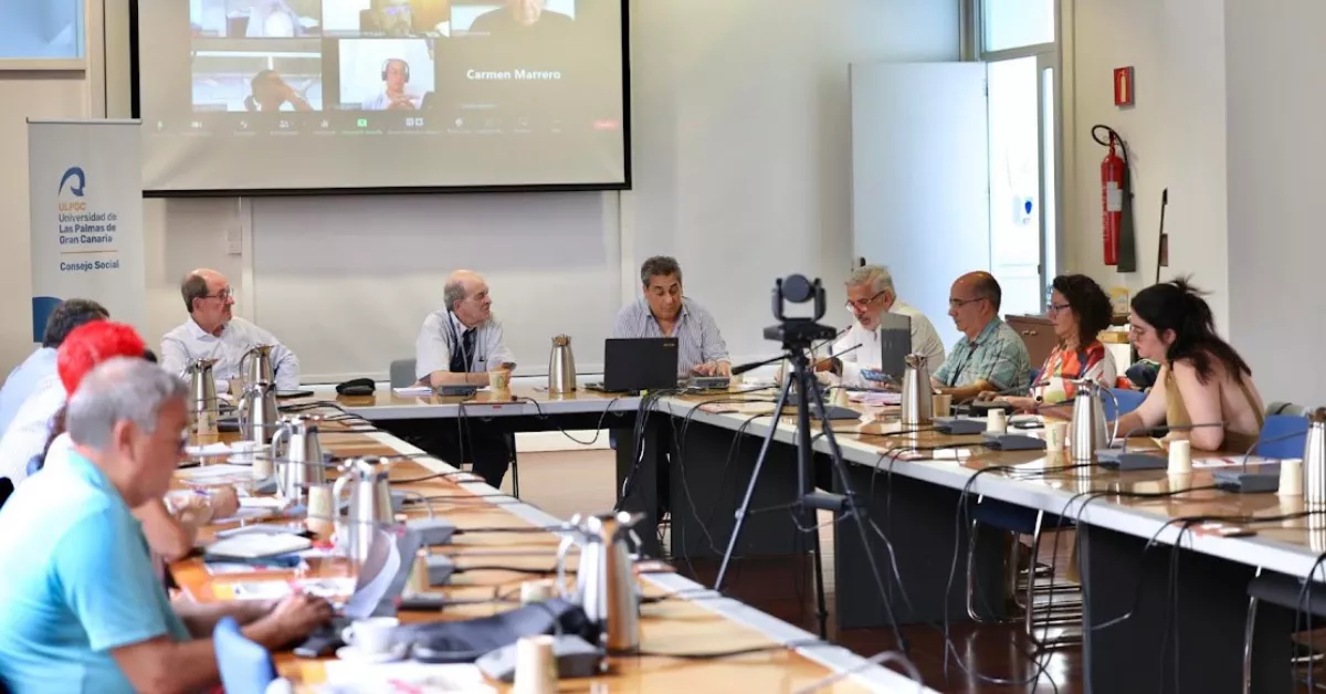 El Consejo Social de la ULPGC presentó el informe del Barómetro de estudiantes en 2022-2023 / ULPGC