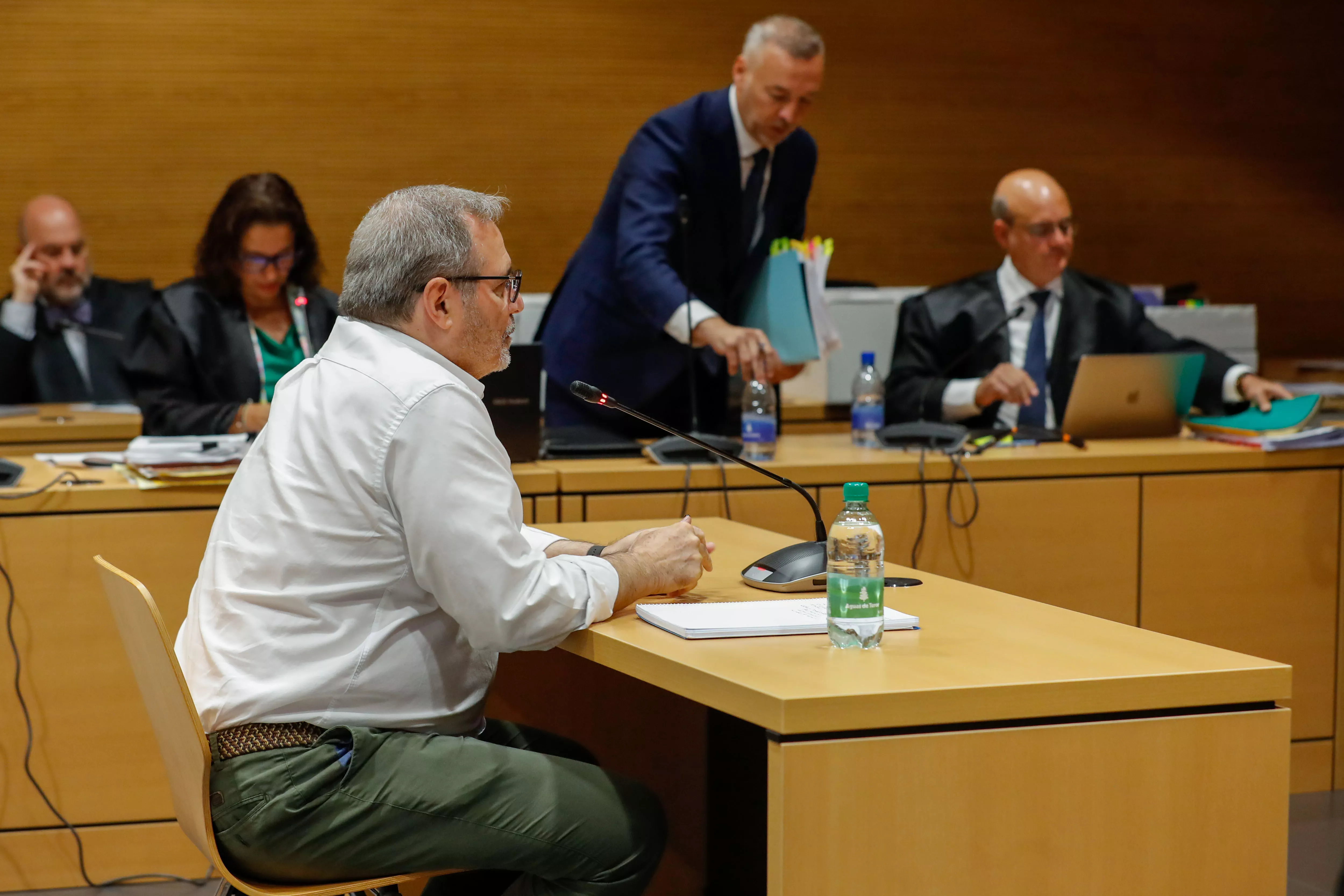 En la imagen, declaración del exadministrador de SIC y también imputado en la causa, Héctor De Armas. / ELVIRA URQUIJO-EFE En la imagen, declaración del exadministrador de SIC y también imputado en la causa, Héctor De Armas. / ELVIRA URQUIJO-EFE