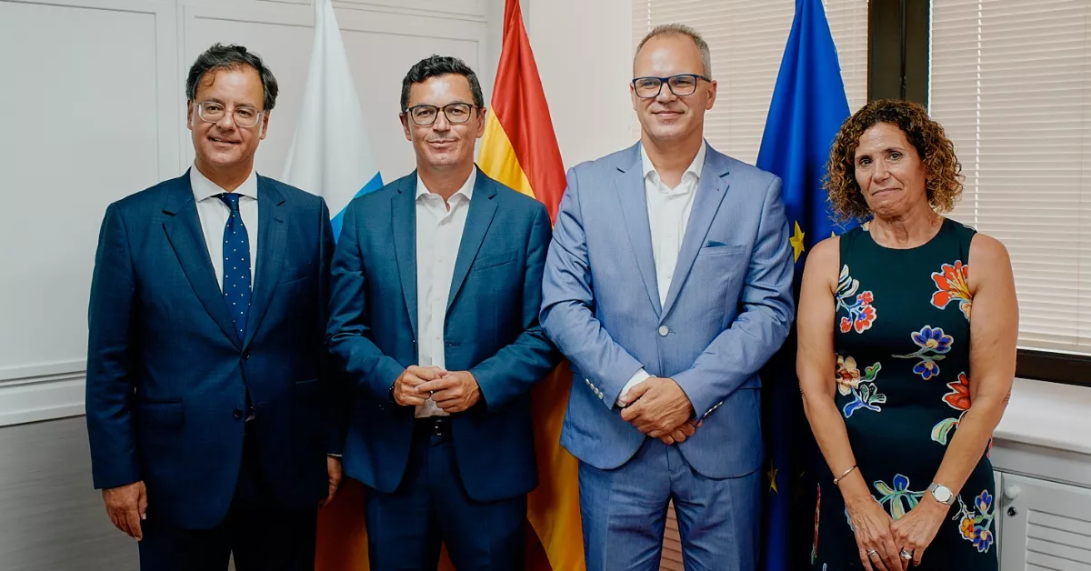 Pablo Rodríguez en la toma de posesión nuevos cargos de su departamento / CONSEJERÍA DE OBRAS PÚBLICAS