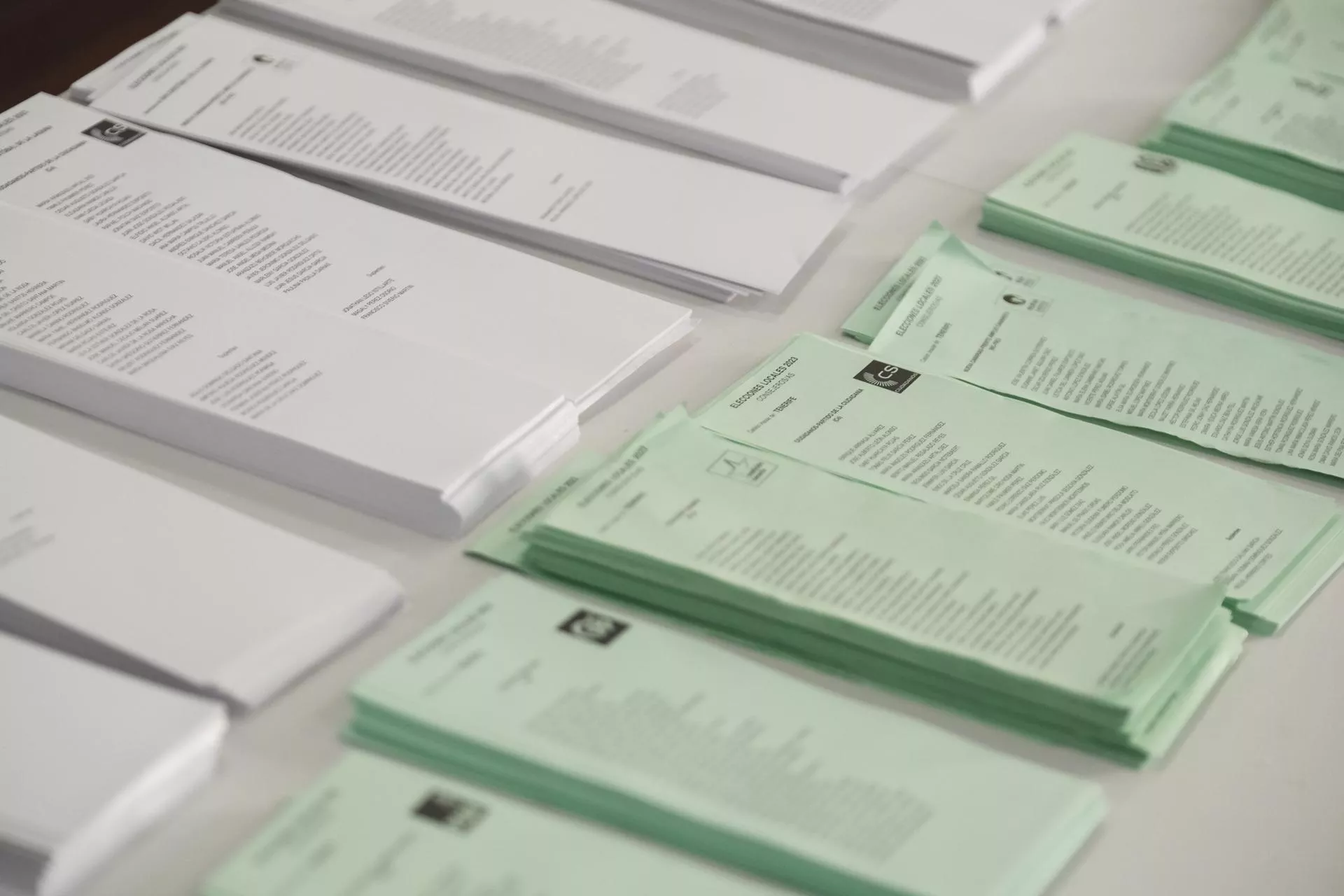 Papeletas para votar en las elecciones 23J./