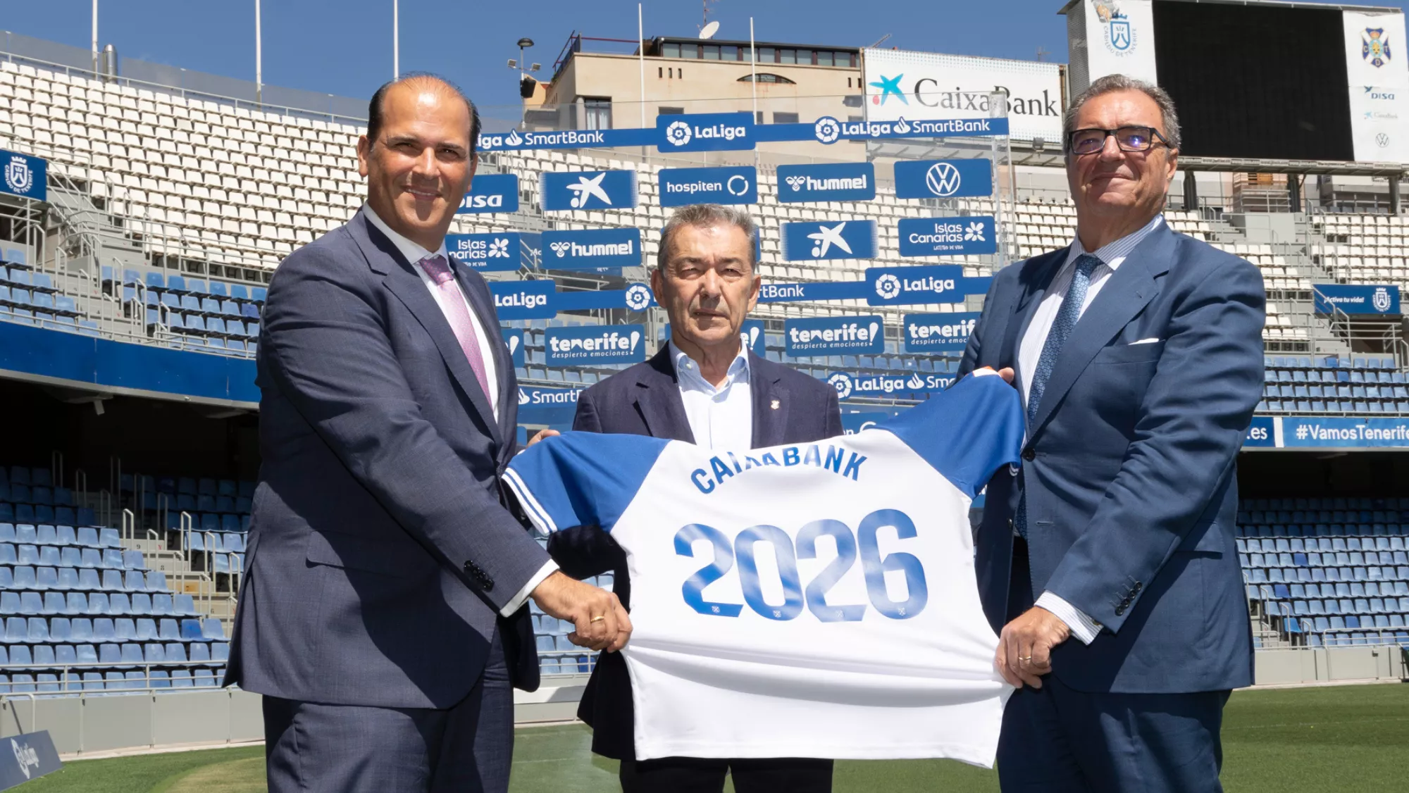 Acuerdo entre CaixaBank y el CD Tenerife / CAIXABANK Acuerdo entre CaixaBank y el CD Tenerife / CAIXABANK