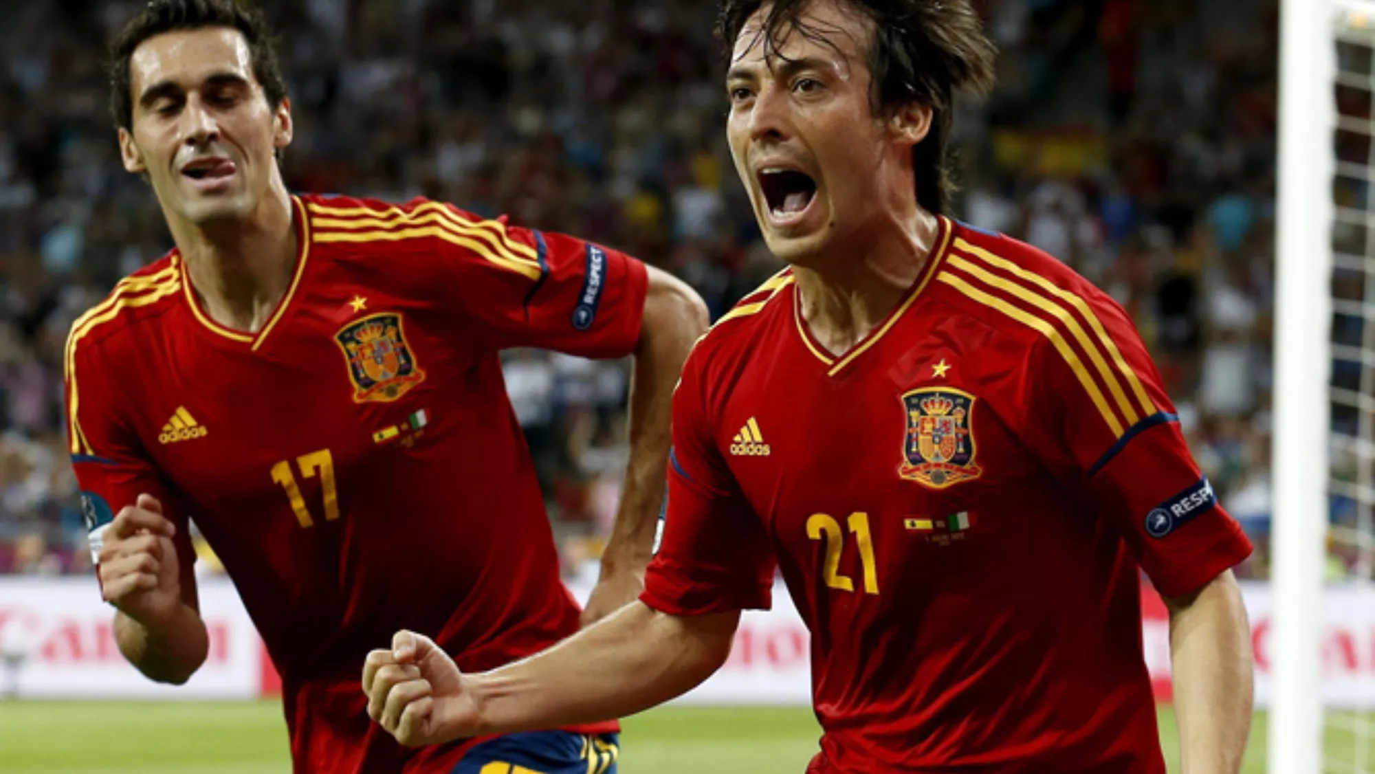 Silva celebra el 1 0, obra suya, en la final de la Eurocopa 2012 contra Italia. / EFE