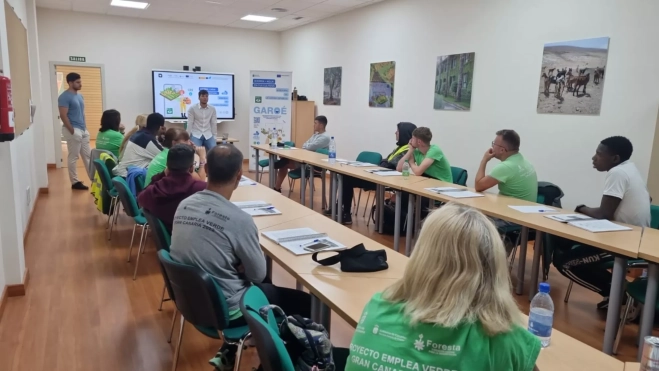 Alumnado en la formación del Proyecto Emplea Verde Gran Canaria 2022 / FUNDACIÓN FORESTA 