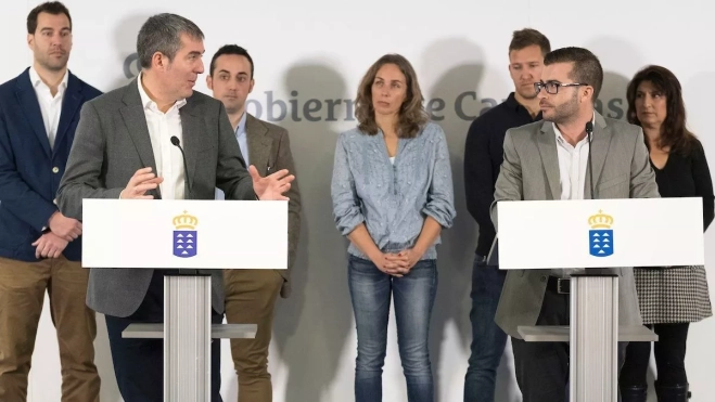 Presentación Comité de Expertos en febrero de 2018 con Fernando Clavijo también como presidente del Gobierno de Canarias / CEDIDA