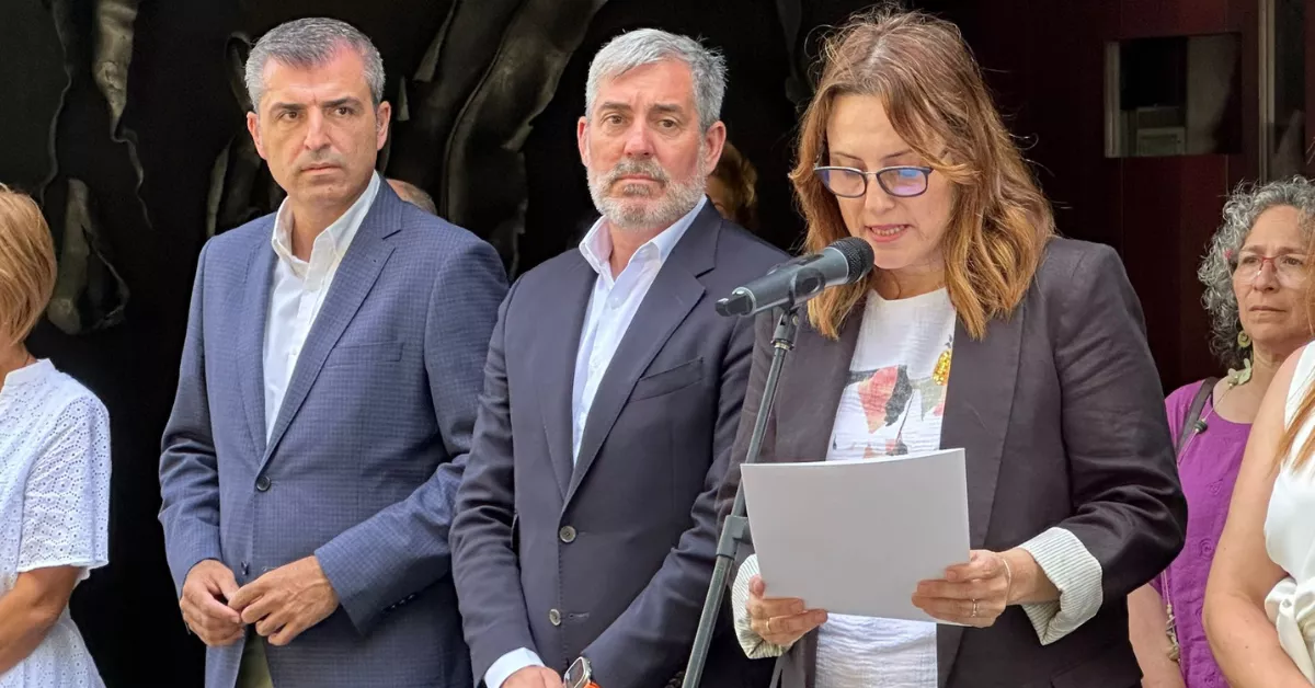 Momento de la lectura del manifiesto de rechazo a la violencia de género / PRESIDENCIA DEL GOBIERNO DE CANARIAS