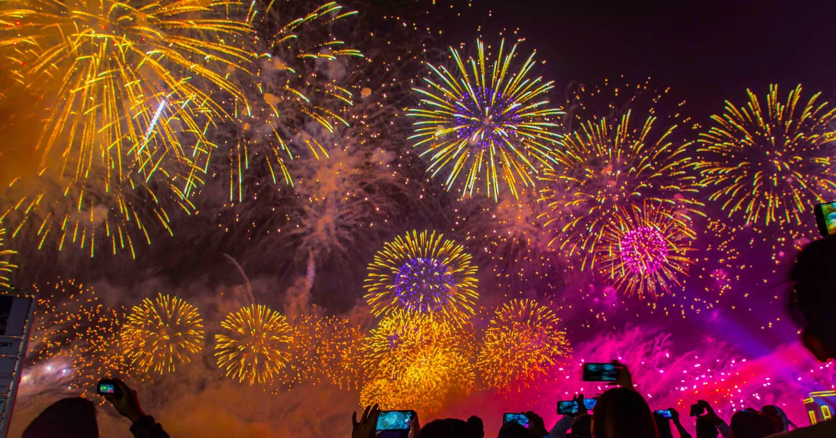 Fuegos artificiales / CANVA