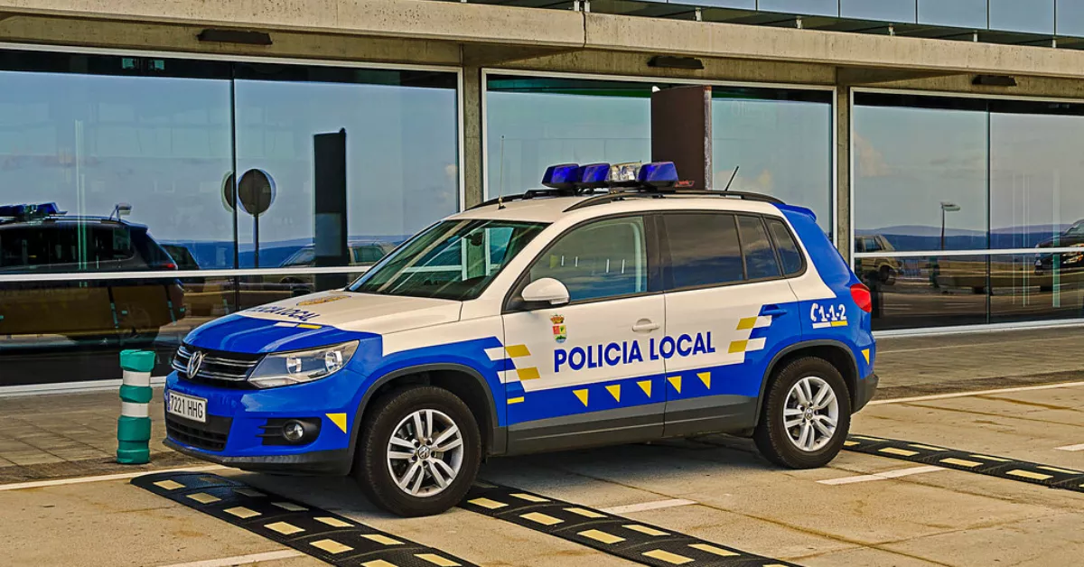 Un coche de la Policía Local de la Villa de Mazo./ HECTOR V.