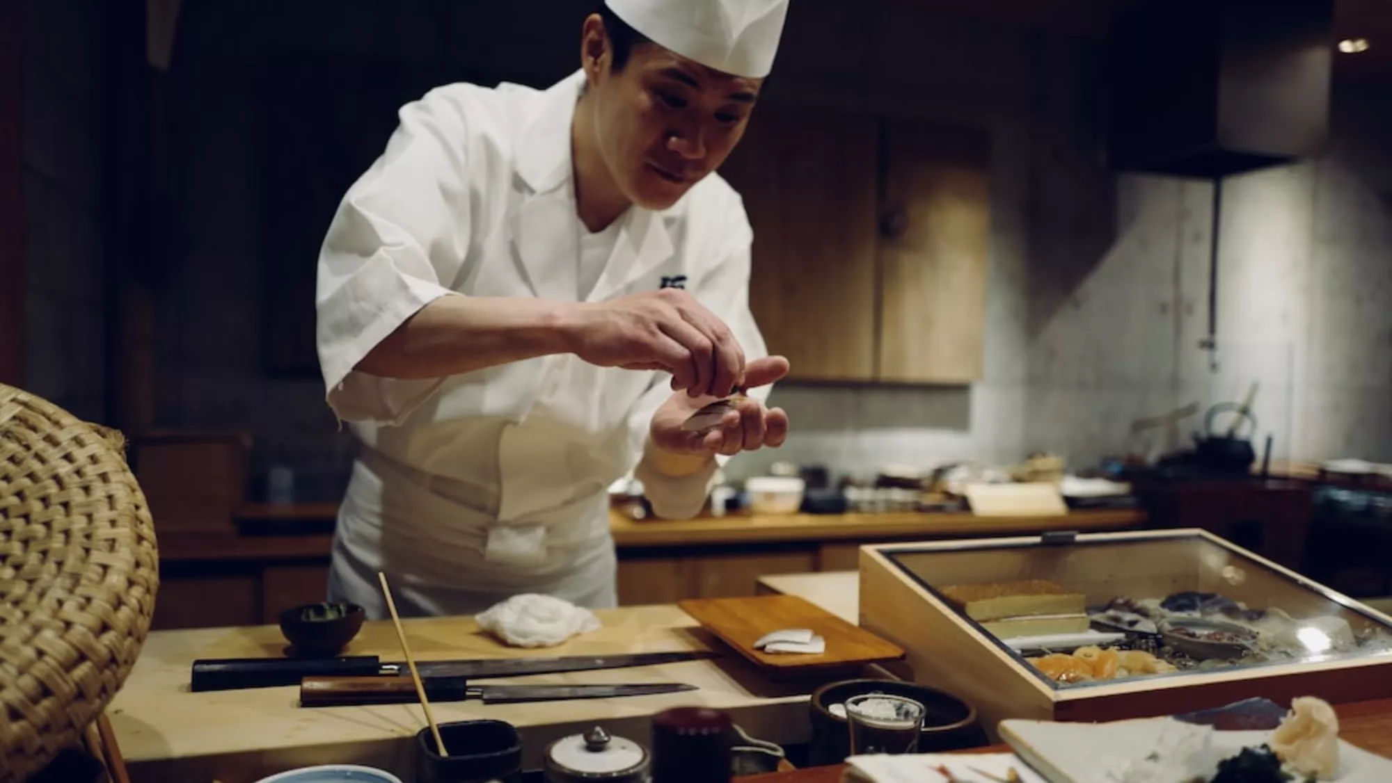 Un chef prepara fugu japonés / UNSPLASH Un chef prepara fugu japonés / UNSPLASH