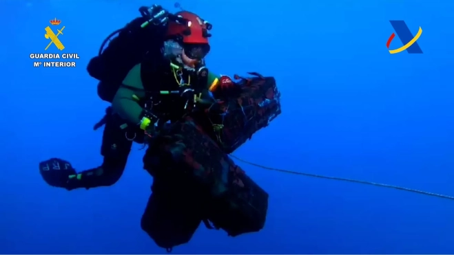 Los agentes indagaron en varias embarcaciones en busca de la cocaína / GUARDIA CIVIL Los agentes indagaron en varias embarcaciones en busca de la cocaína / GUARDIA CIVIL