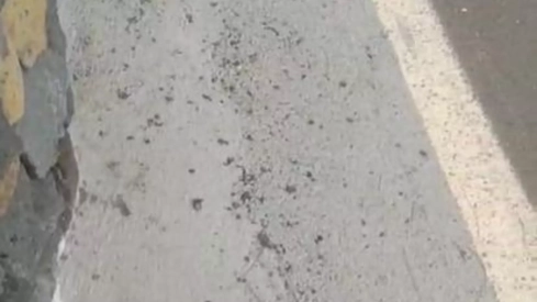 Carretera en Barranco Hondo llena de ceniza. / ATLÁNTICO HOY