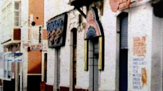 Imagen de la fachada de La Papa Loca, en la Playa de Las Canteras / REDES