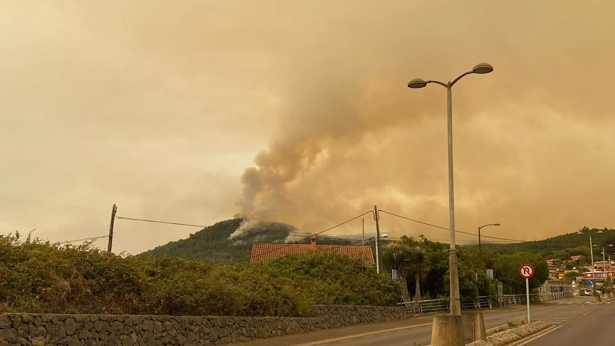 Incendio forestal de Tenerife desde La Esperanza / ATLÁNTICO HOY - ALBA MARICHAL