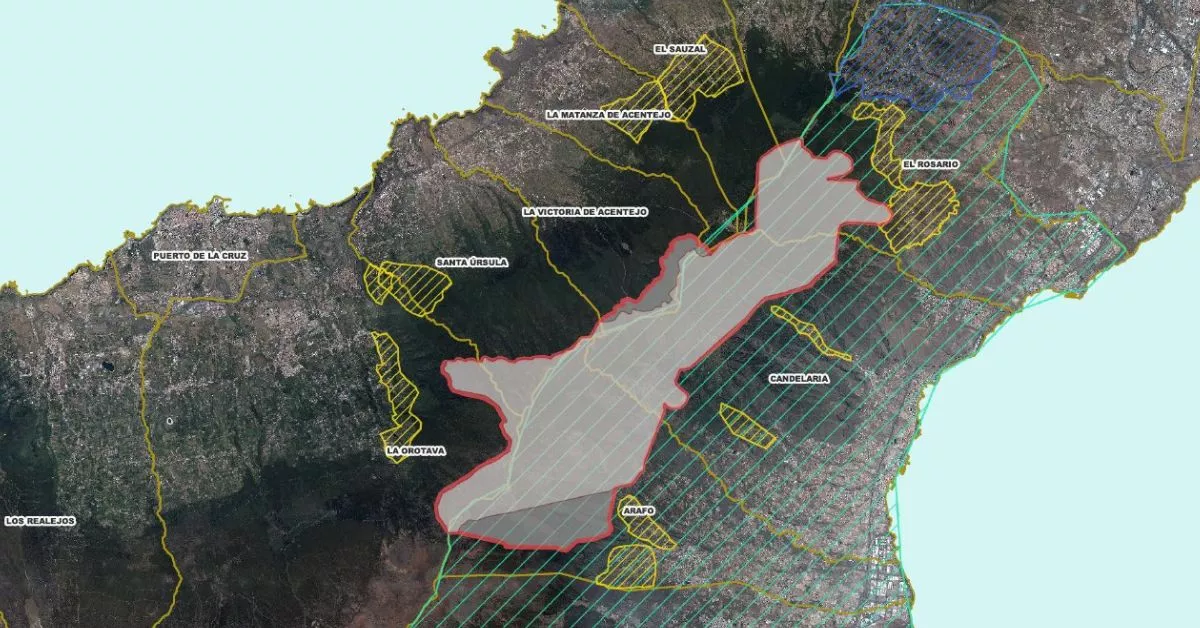 Captura del mapa difundido por el 112 Canarias con las zonas de afectación del incendio a las 11.50 horas del viernes 18./ @112canarias.