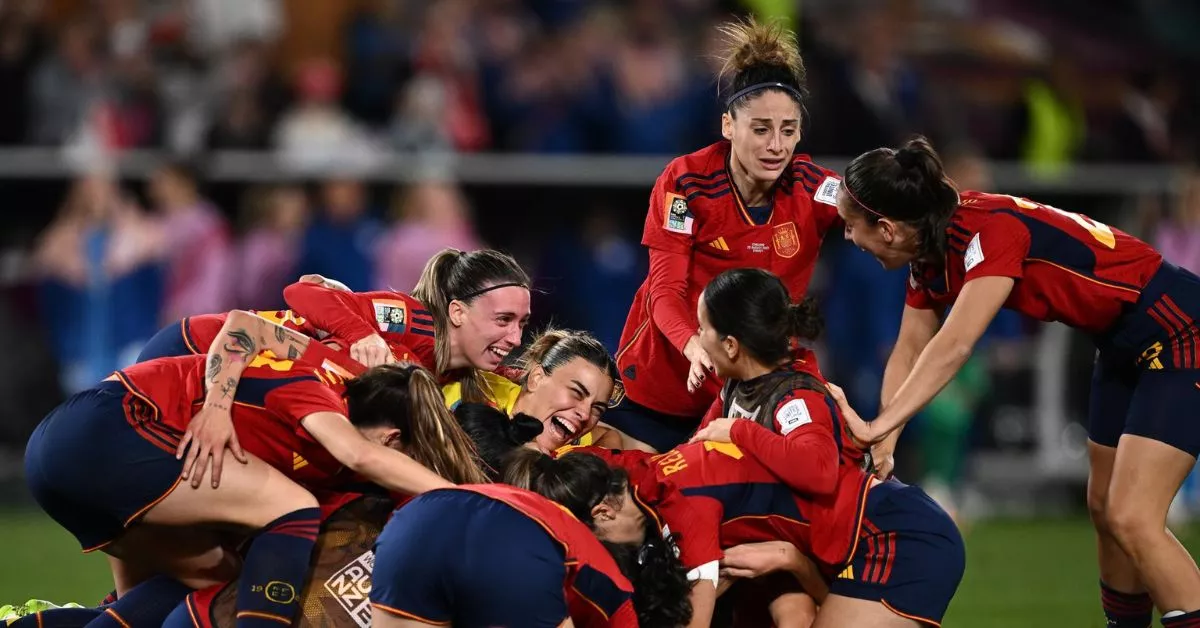 Las jugadoras de la Selección española celebran la histórica conquista del Mundial ante Inglaterra por 1-0./ EFE.