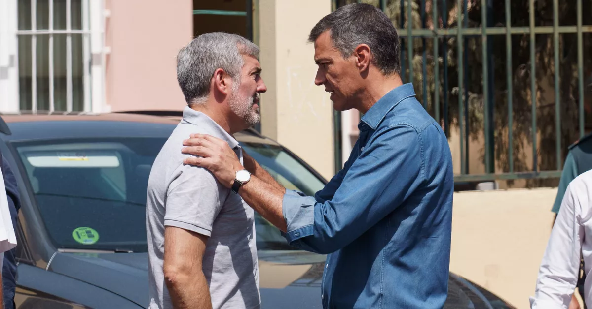 Pedro Sánchez con Fernando Clavijo / EFE - RAMÓN DE LA ROCHA