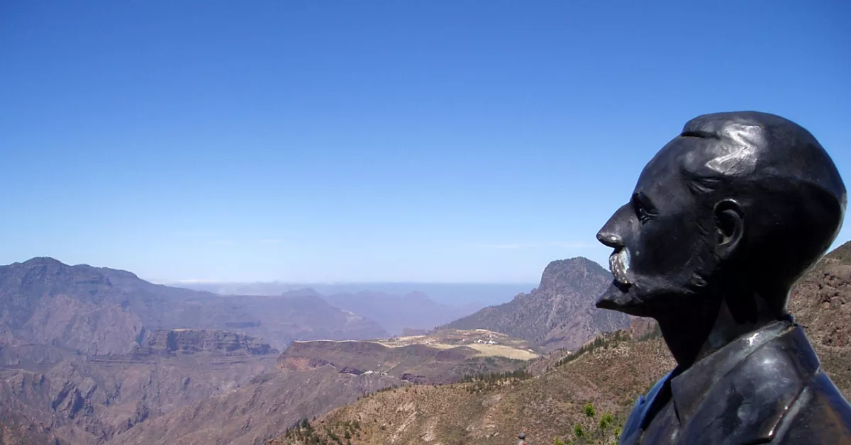 Escultura de Miguel de Unamuno en el mirador de Artenara / TURISMO CANARIAS 