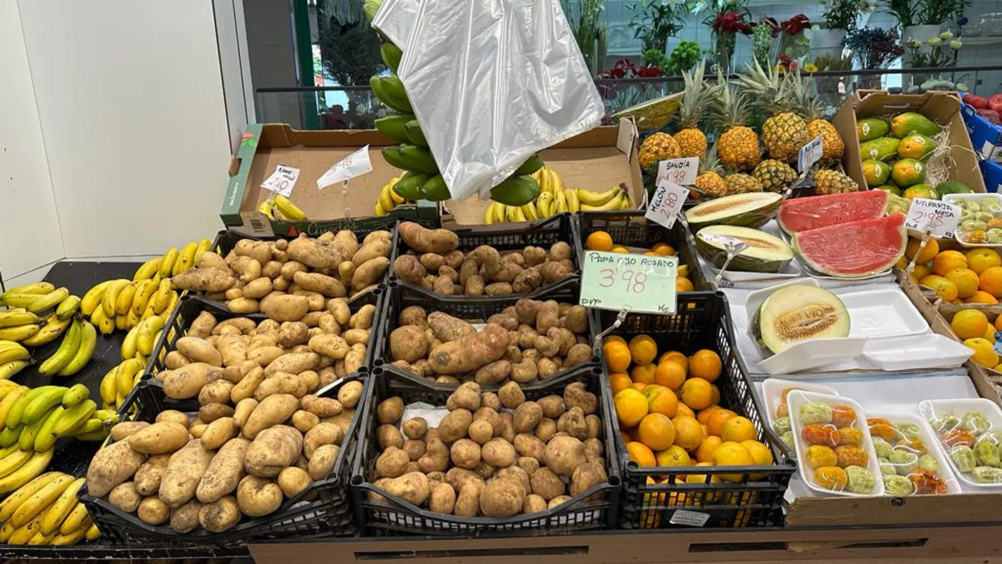 Papas en el Mercado Central de Las Palmas de Gran Canaria / MARCOS MORENO - ATLÁNTICO HOY