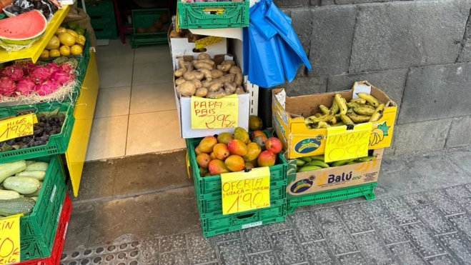 Un puesto con papas en el Mercado de Vegueta / MARCOS MORENO - ATLÁNTICO HOY