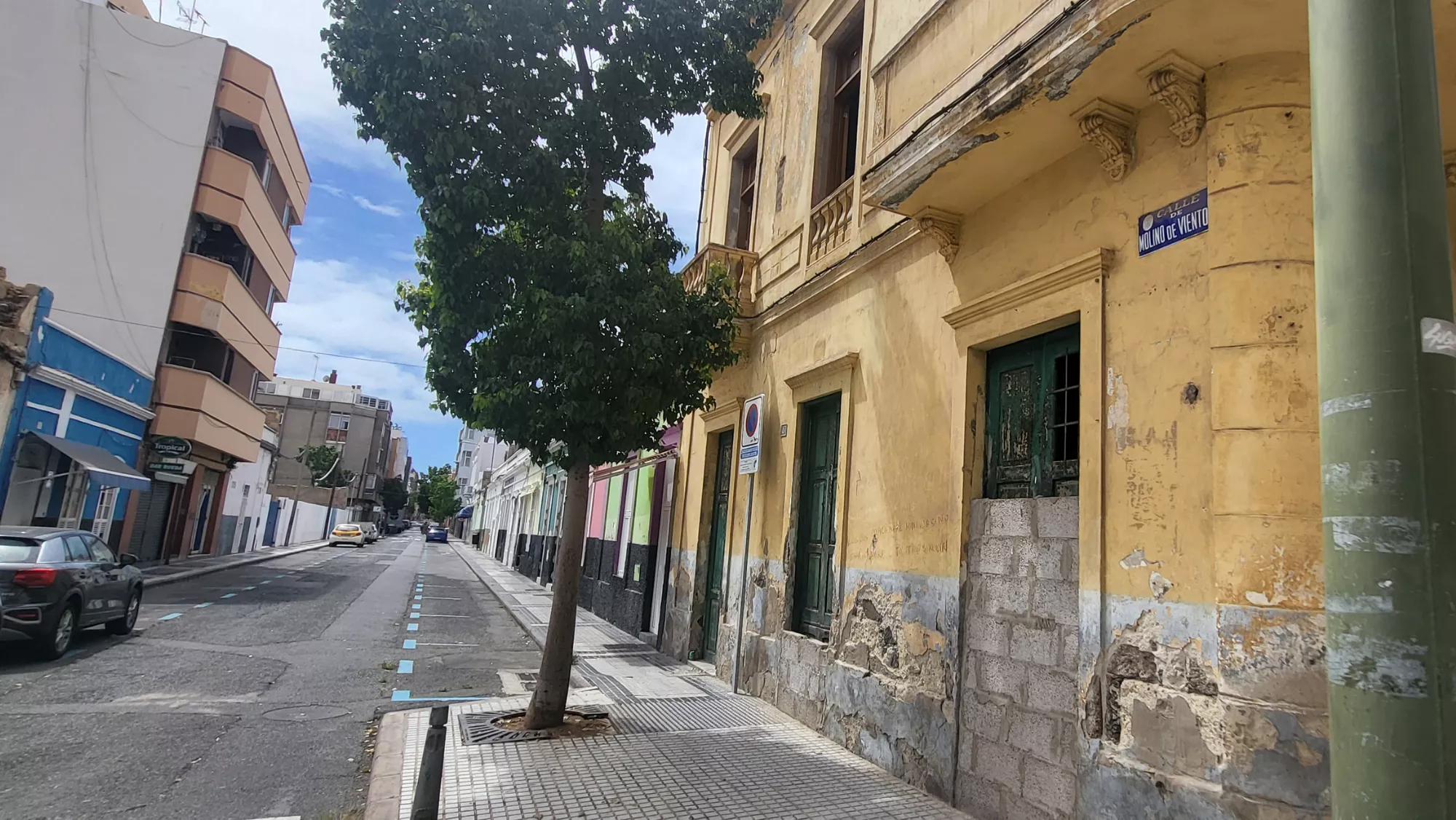 La calle Molino de Viento este jueves sin apenas actividad y donde preocupan los fumaderos de `crack'. / ATLÁNTICO HOY