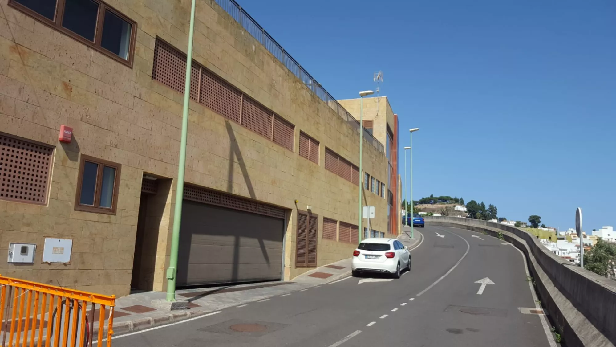 Aparcamientos de la estación de Teror / AYUNTAMIENTO DE TEROR Aparcamientos de la estación de Teror / AYUNTAMIENTO DE TEROR