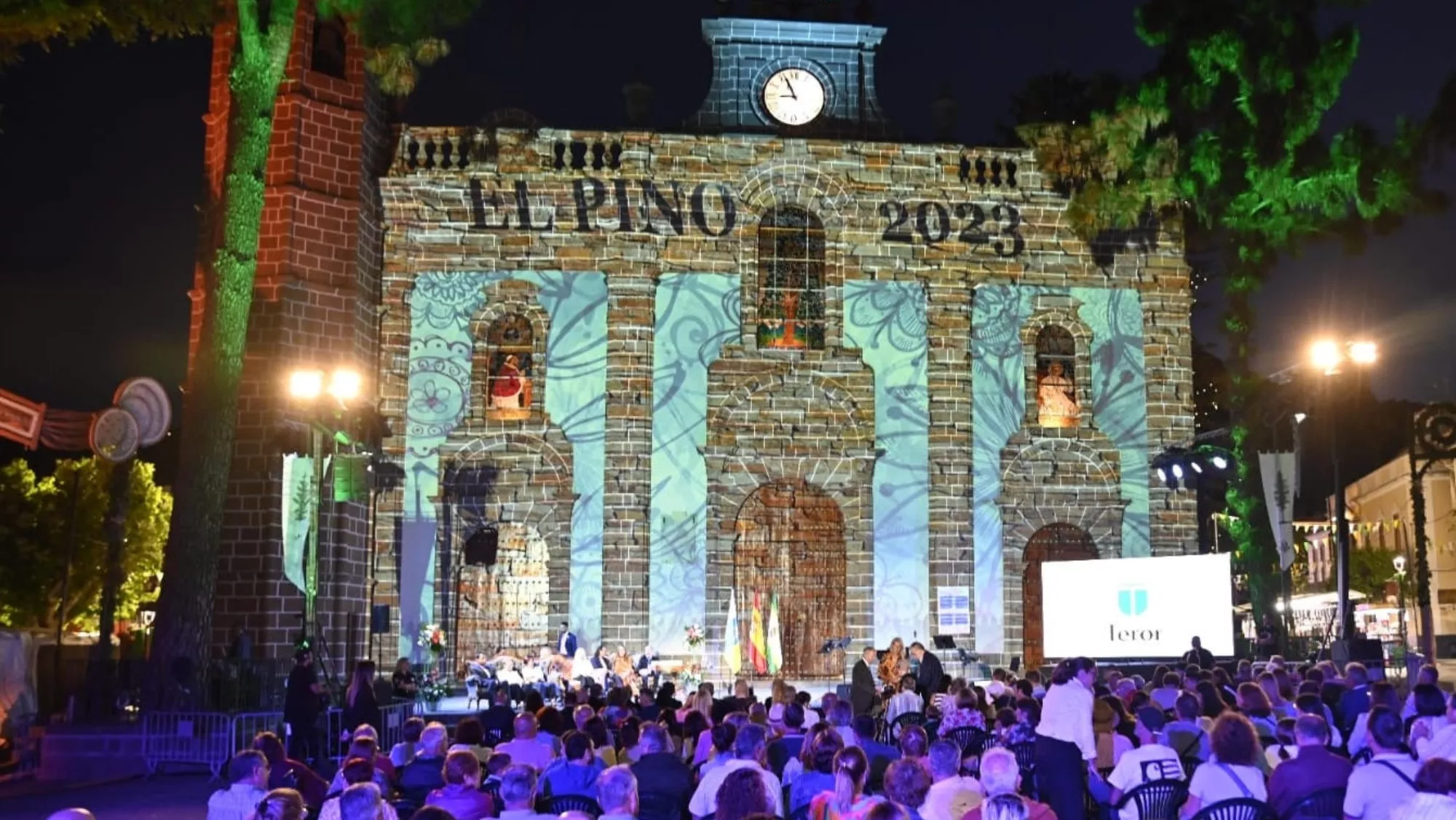 Entrega de las distinciones en el Pino 2023 / AYUNTAMIENTO DE TEROR