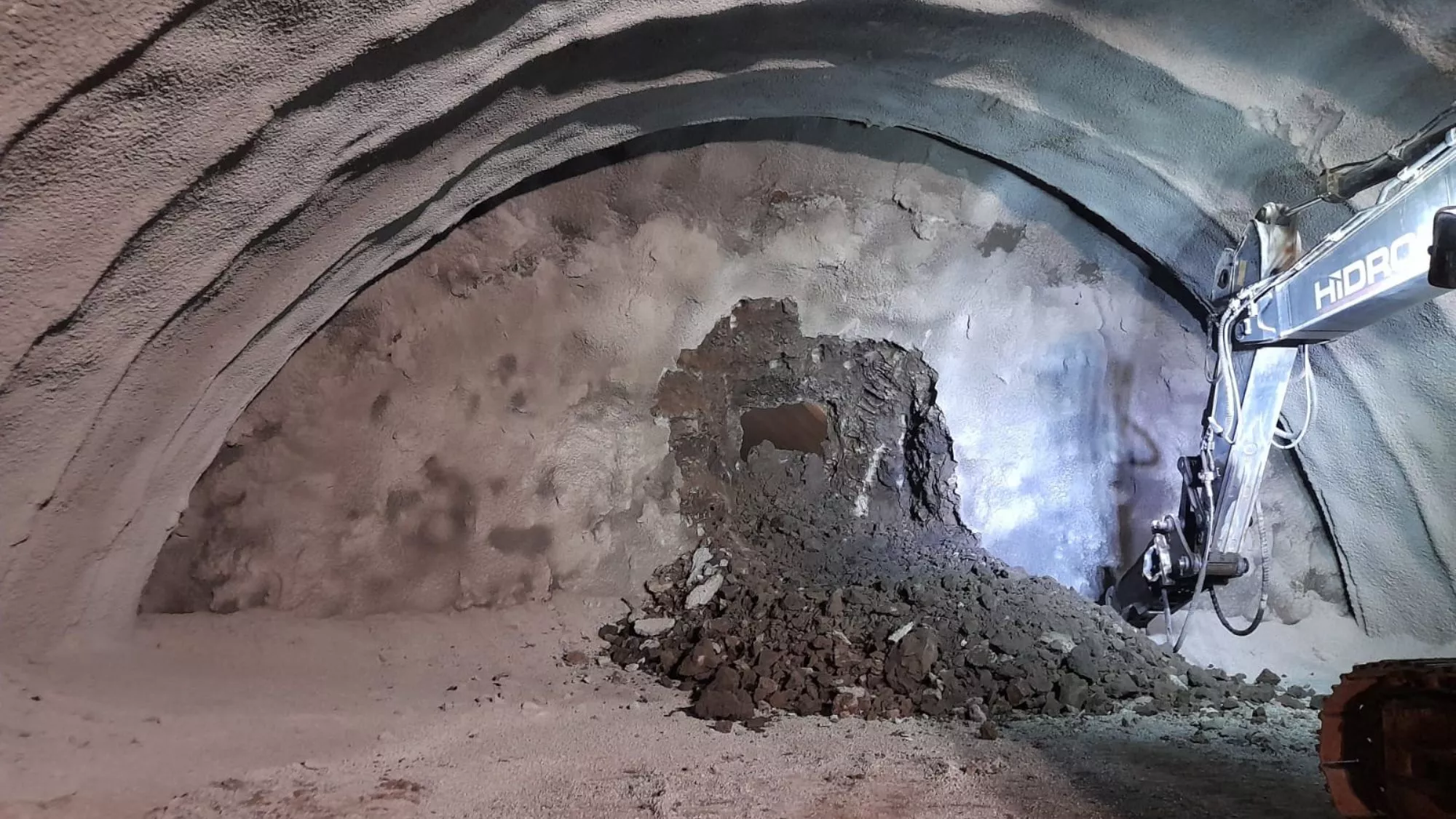 Calado del segundo túnel de Erjos / GOBIERNO DE CANARIAS