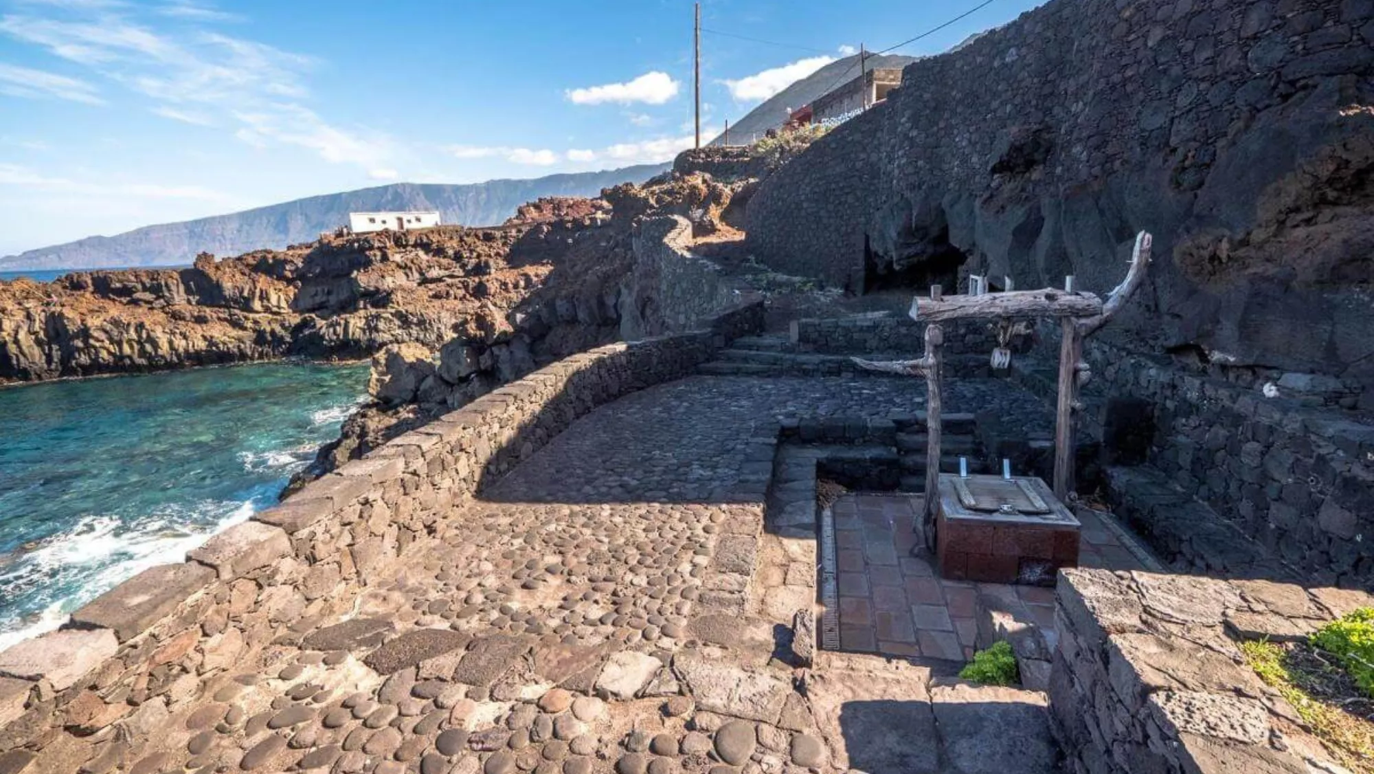 Pozo de la Salud, agua de propiedades curativas, en El Hierro. / TURISMO DE CANARIAS